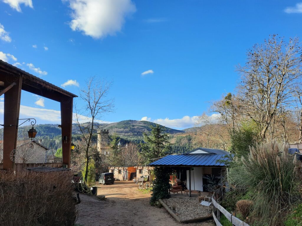 Pensions et travail en Ardèche, Centre Equestre Le Vergier
